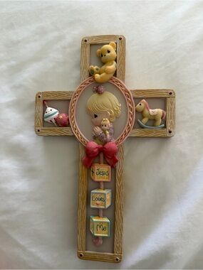 NWT Baptism Gift Collector Precious Moments Praying Girl Wall Cross